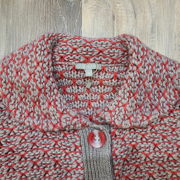 Yarra Trail Sweater size M - Picture 2 of 4